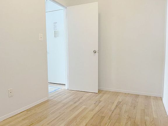 4th image of 104 Sullivan St APT 26