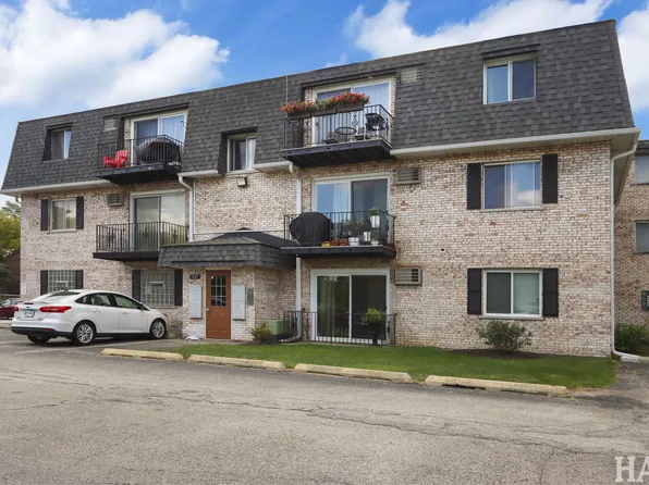 1325 N Baldwin Ct Unit 1D, Palatine, IL 60074