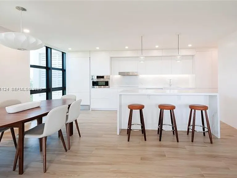 1121 Crandon Blvd #CU-D301 — Photo 12