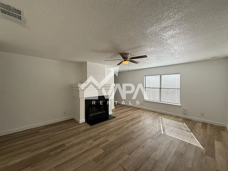 7106 Sunlit Trail Dr — Photo 5