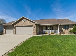 2357 Whitetail Dr, Dubuque, IA 52002