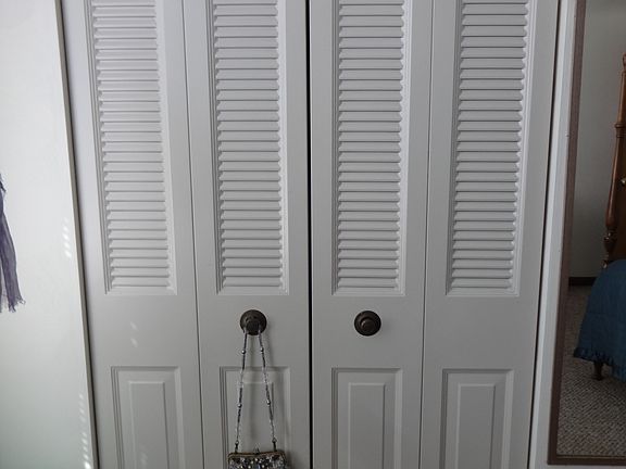 LARGE CLOSET