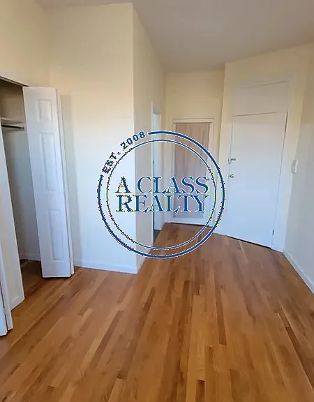 2802 Steinway St #3L — Photo 7