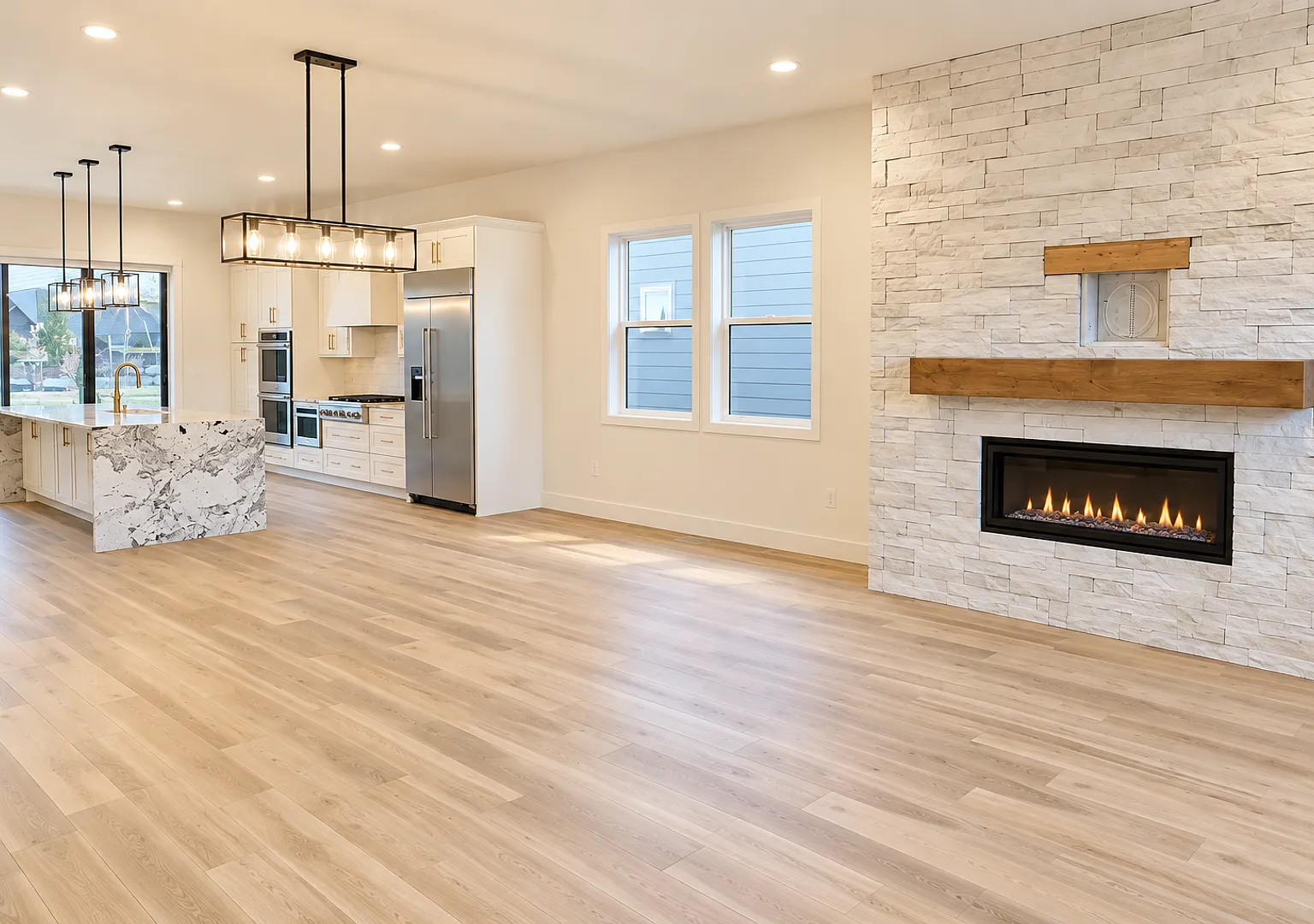 Modern 4-Bedroom Home With Massive Finished Garage — Photo 3
