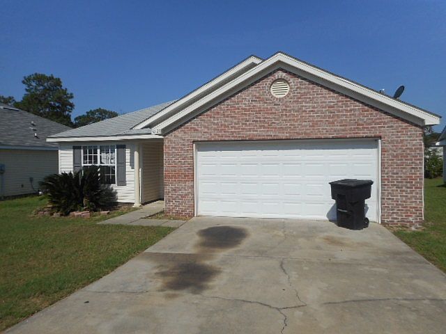 1st image of 4520 Deslin Dr