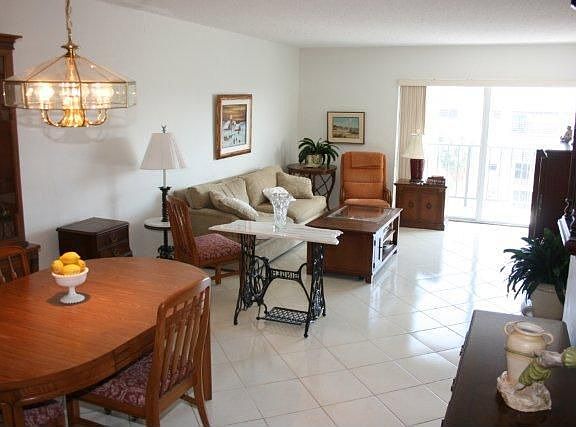 2nd image of 3860 NE 170th St APT 402