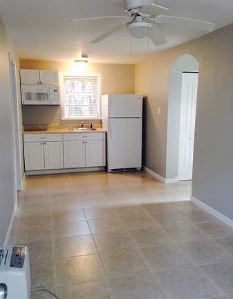 kitchen/living area
