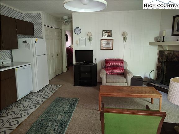 4th image of 107 Beechwood Lane #C5