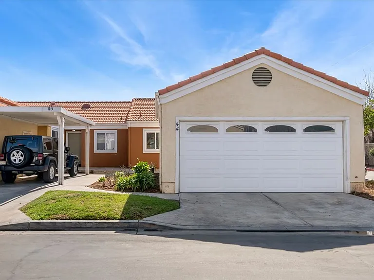 Concord Villas Patio Homes - Riverside, CA — Photo 15