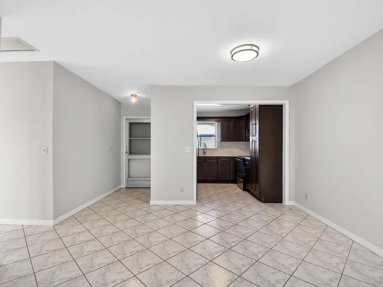 2783 Dudley Dr E #D — Photo 7