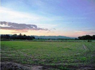 TRACT 11th, Pena Blanca, NM 87041