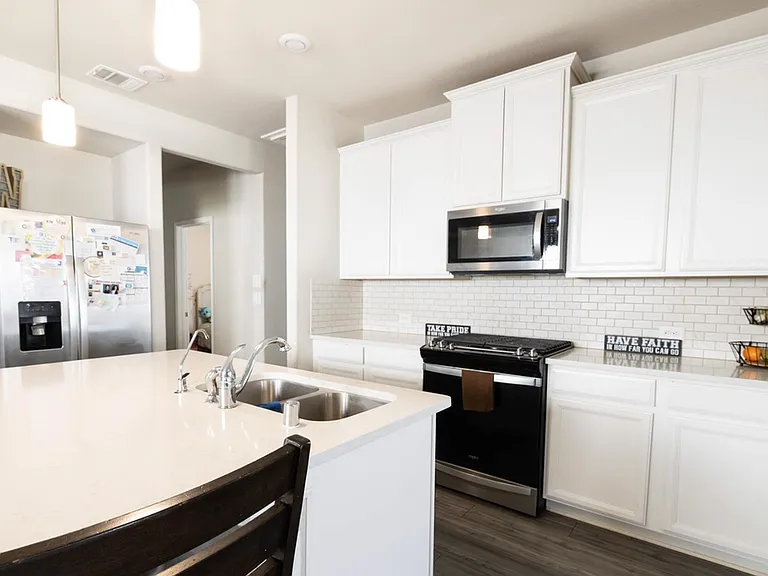 7155 Blue Oak Dr — Photo 2