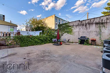 Rented by Rennit Inc.