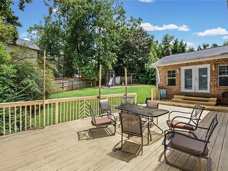 5291 Manhasset Cv — Photo 35