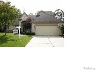 38097 Lantern Hill Ct, Farmington Hills, MI 48331
