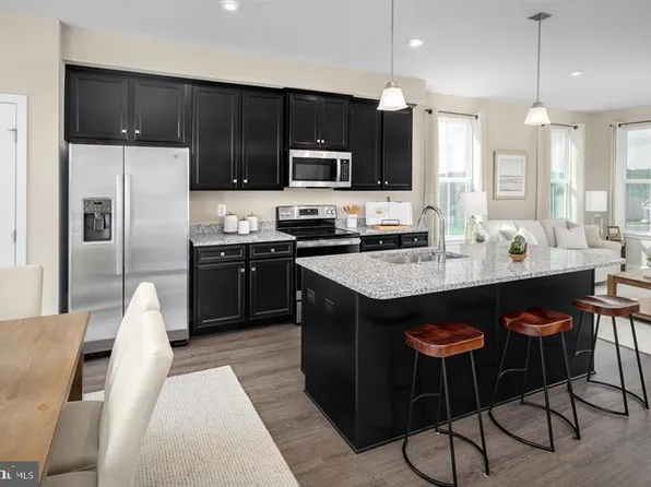 7905 Woodgate Circle Aria, Pasadena, MD 21122