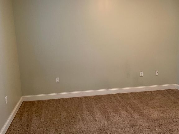 5th image of 1000 Creekview Ln #1104