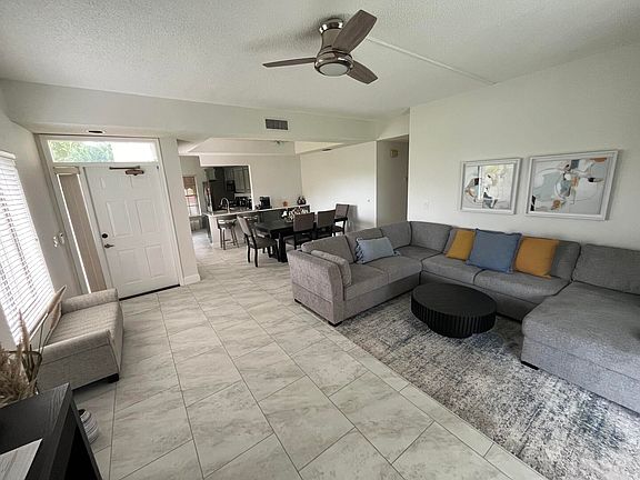 5th image of 7884 Lexington Club Boulevard #B