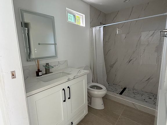 5th image of 22519 Grace Ave