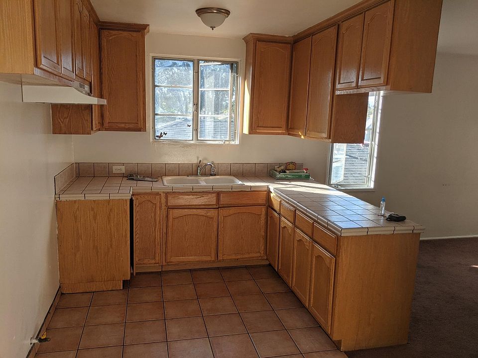 1st image of 10607 Dorland St