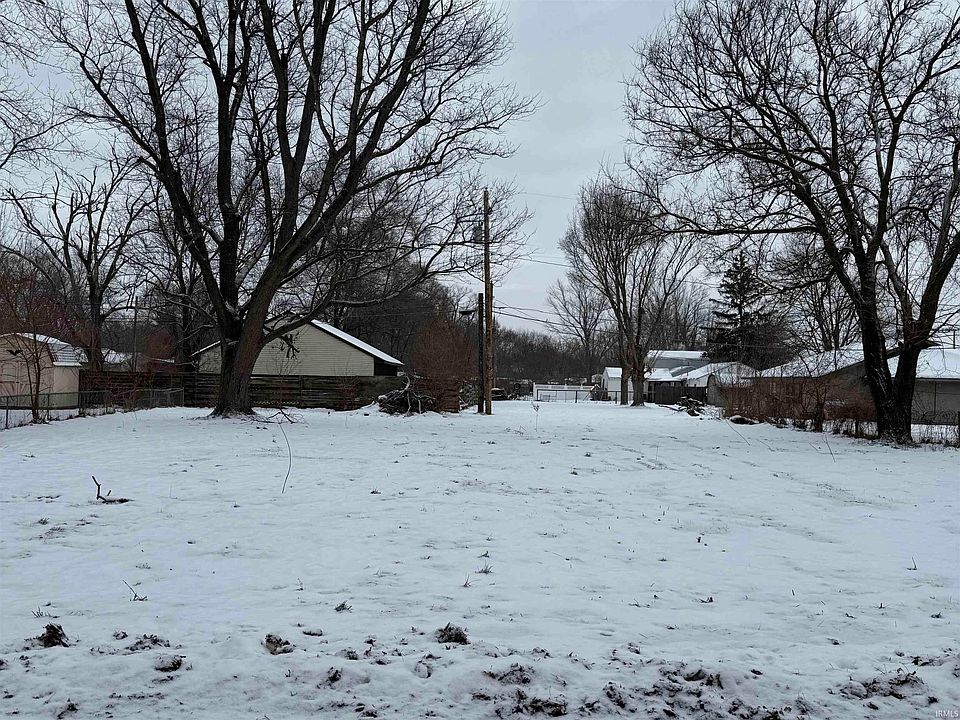 1st image of 60320 Fenmore Ave