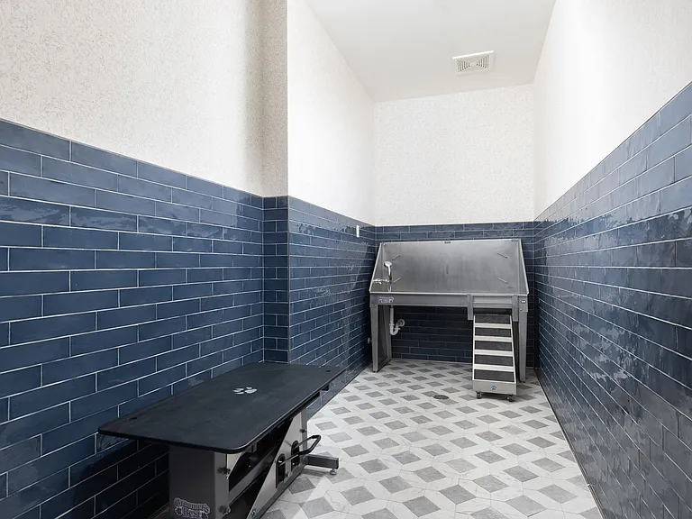 The Brooks Apartments — Photo 28
