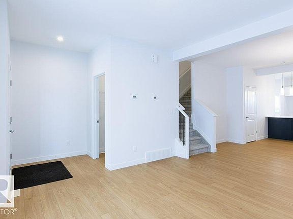2nd image of 683 Cambrian Blvd