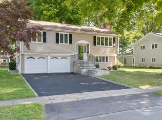 184 Sigwin Dr, Fairfield, CT 06824