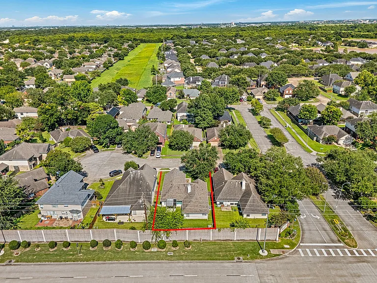 12918 Stratford Mill Ln — Photo 37