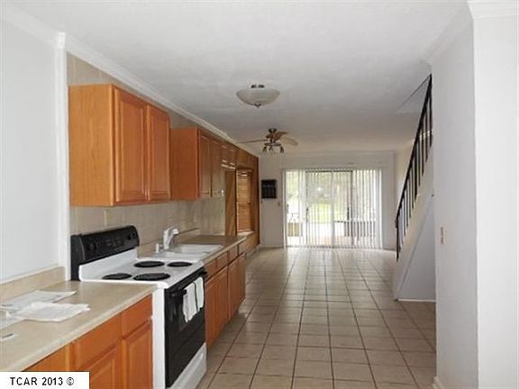 4th image of 19080 Dyer Ct Unit 6