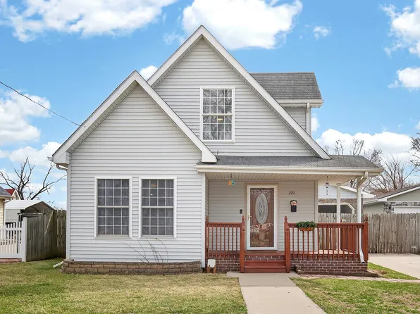 2101 Lyon St, Des Moines, IA 50317