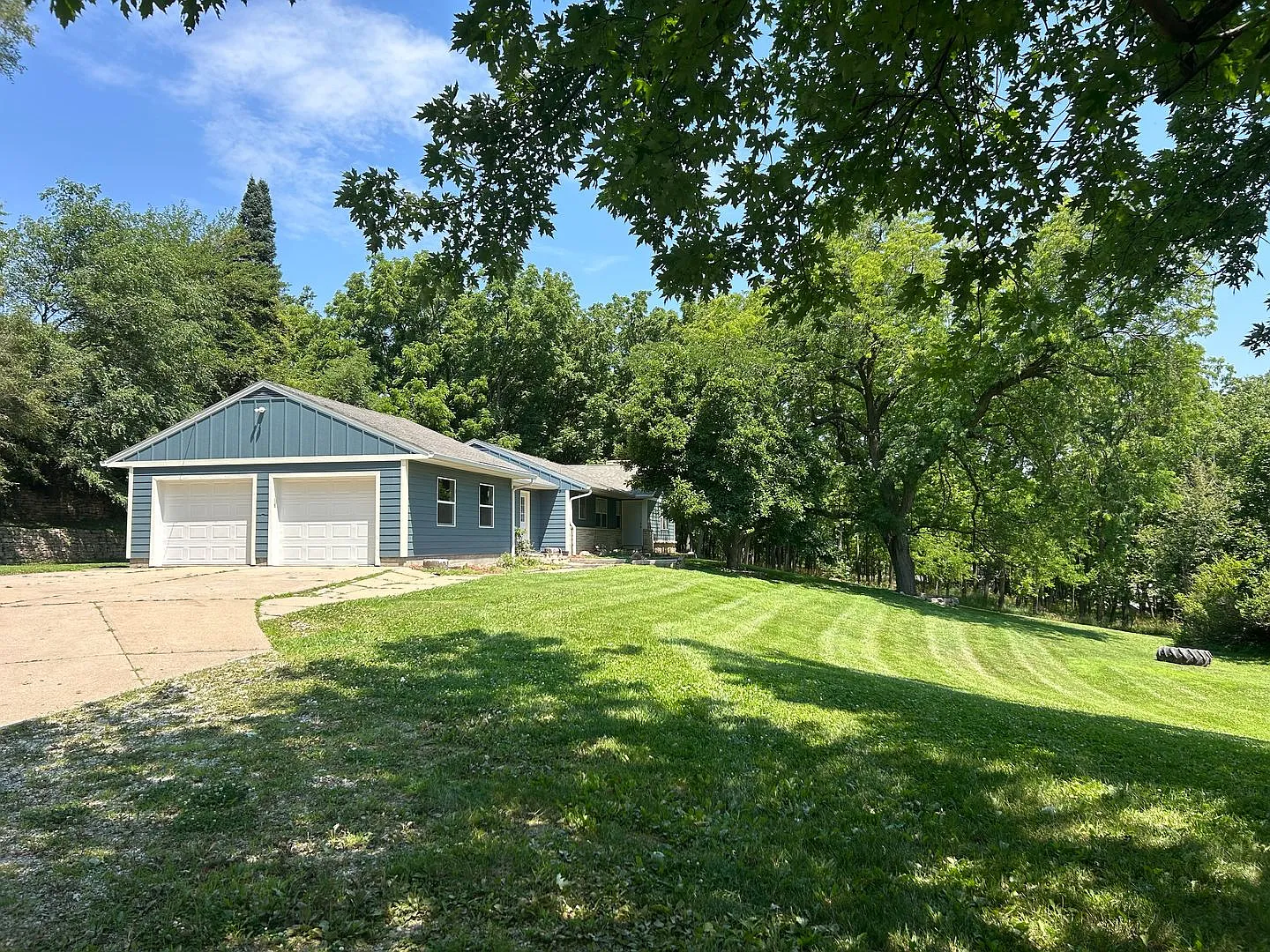 In town acreage — Photo 2