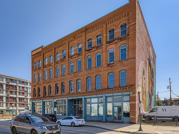 3rd image of 2560 Blake Street #205