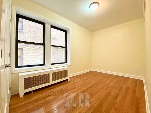4th image of 748 Saint Marks Ave #F1