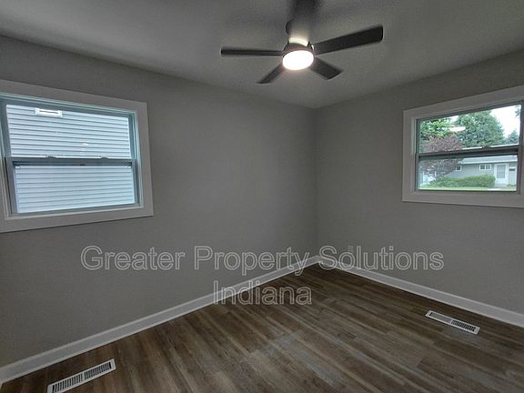 4th image of 8118 Robertson Pl