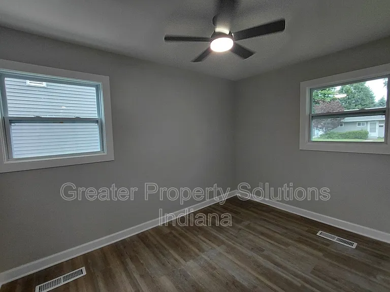 8118 Robertson Pl — Photo 4
