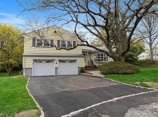 8 Stephen Ct, Montclair, NJ 07043