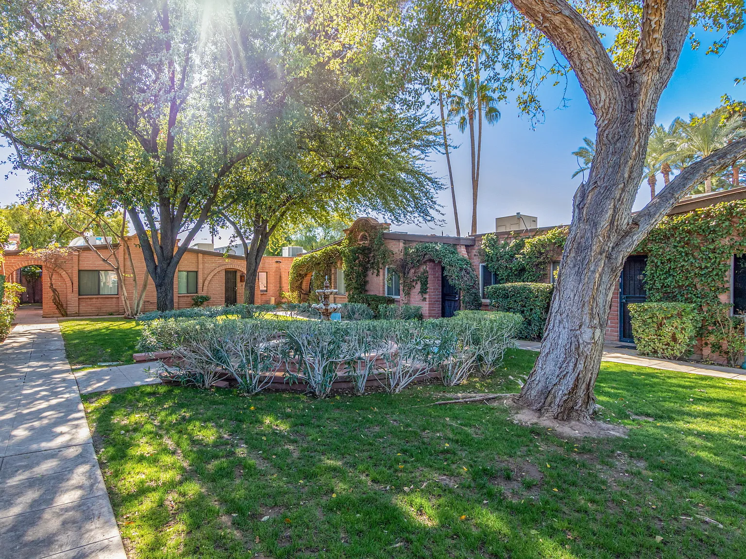 1 bed, 574 sqft, $1,650 — Photo 3