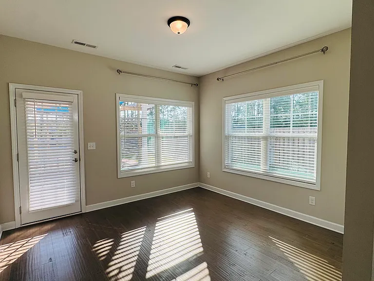 122 Permeta Dr — Photo 28