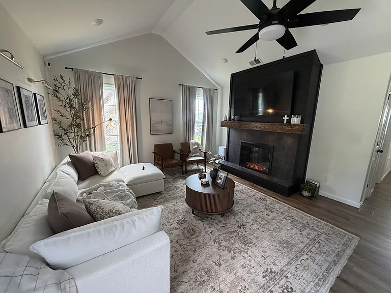 139 Magnolia Dr #1 — Photo 6