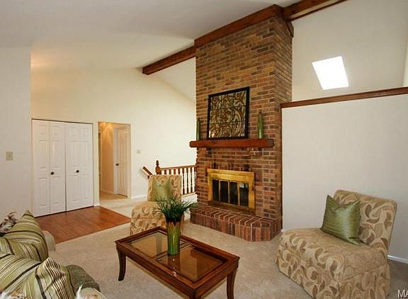 3rd image of 2335 Eagles Glen Ct