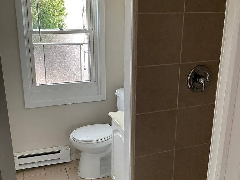 324 Hamilton Ave #C — Photo 4