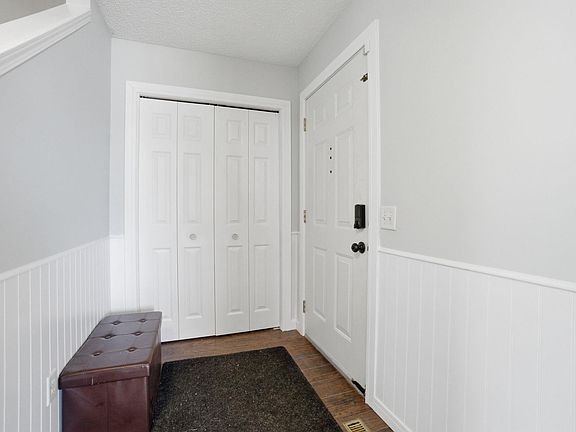 5th image of 469 Cranberry Way