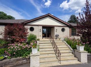 19 Runyon Mill Rd, Ringoes, NJ 08551