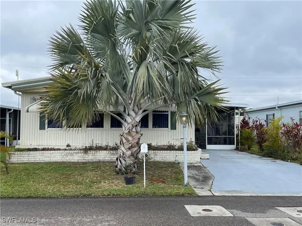 14732 Constitution Way, North Fort Myers, FL 33917