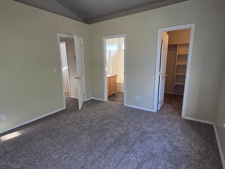4004 E Park Ridge Dr — Photo 14