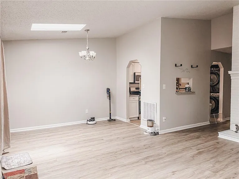 5433 Campus Dr — Photo 9