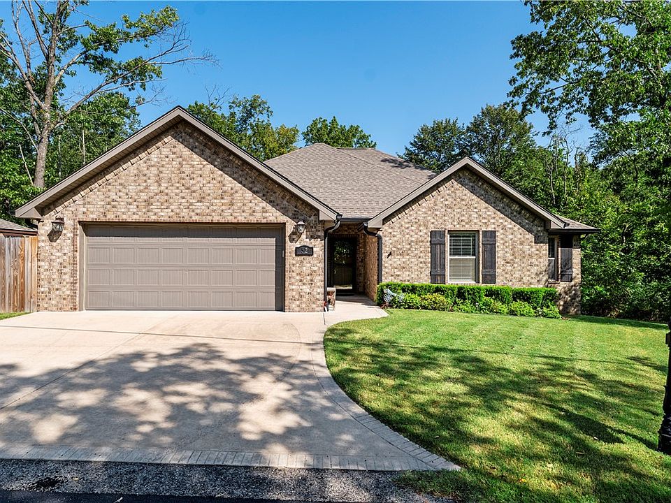 1st image of 52 Clevelys Ln
