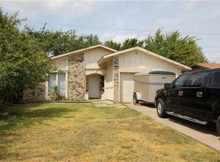 538 Huntington Dr, Lewisville, TX 75067