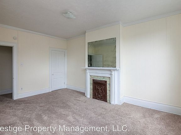2nd image of 2413 1/2 W Clifton Ave #02
